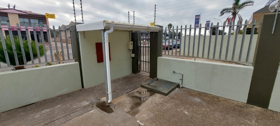 To Let 1 Bedroom Property for Rent in Ferreira Town Eastern Cape
